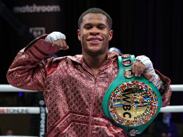 Devin Haney kemungkinan harus mempertahankan gelar melawan penantang wajib Sandor Martin dari Spanyol. (Foto: Ring TV)