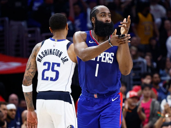 Paul George terkesan dengan performa apik James Harden di Game 1.