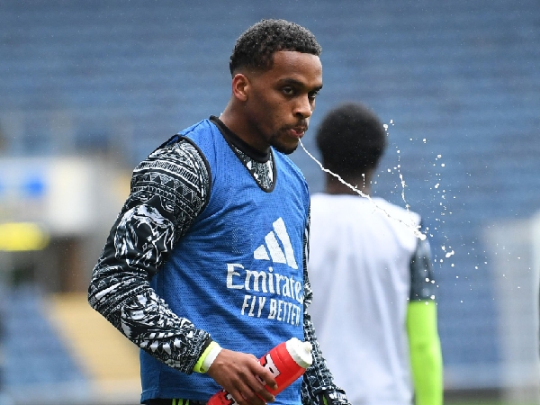 Jurrien Timber absen sejak awal musim karena cedera ACL