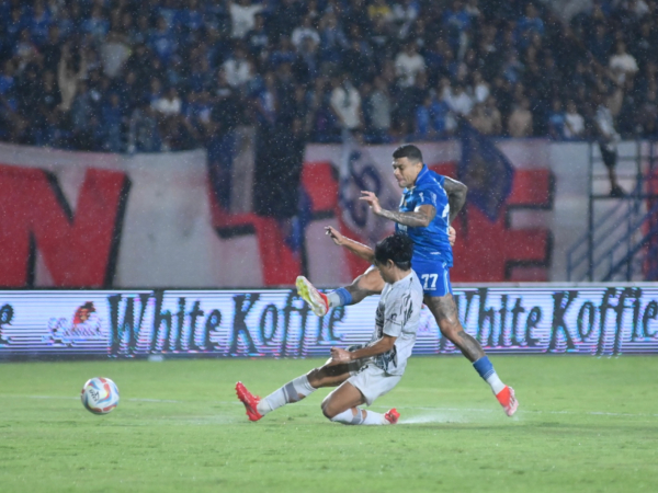 Bojan Hodak tidak puas dengan performa Persib meski kalahkan Borneo FC