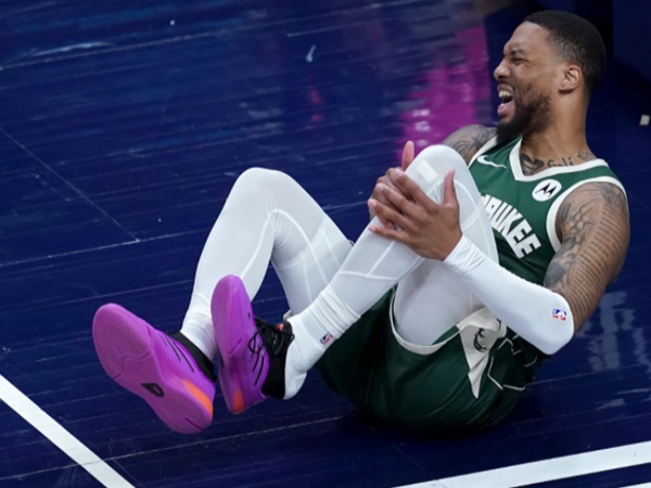 Damian Lillard Alami Cedera Lutut Saat Bucks Dikalahkan Pacers