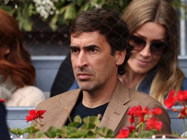 Raul Gonzalez Mempertimbangkan Keluar dari Real Madrid