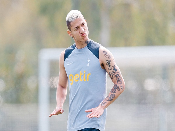 Postecoglou kabarkan kondisi Richarlison