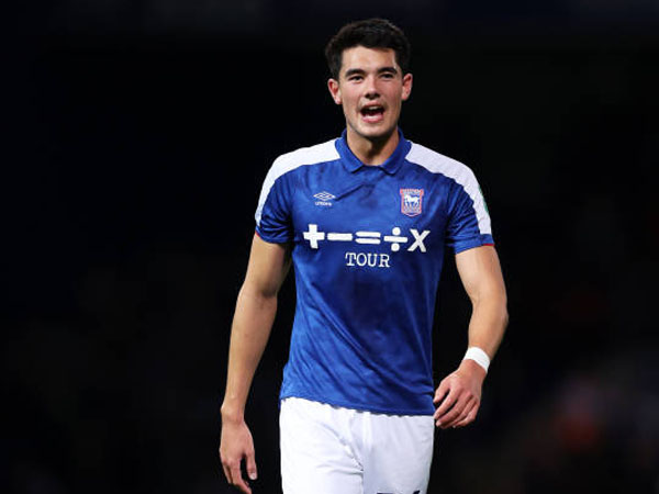 Klub Elkan Baggott, Ipswich Town di Ambang Promosi ke Premier League