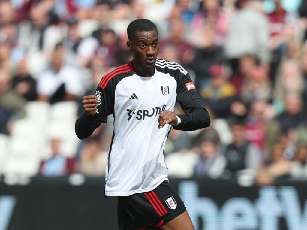 Tosin Adarabioyo menarik perhatian Chelsea dan Newcastle United