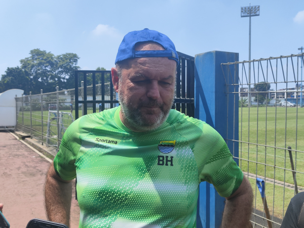 pelatih Persib, Bojan Hodak