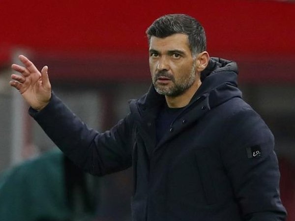 Gianluigi Longari: Calon Pelatih Milan Tinggal Sergio Conceicao dan Fonseca