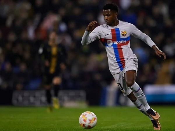 Ansu Fati Berniat Kembali dan Bertahan di Barcelona