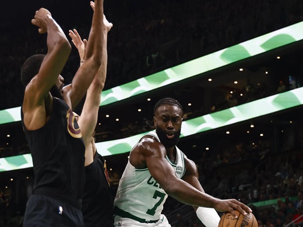 Joe Mazzulla Yakin Jaylen Brown Telah Berevolusi Sebagai Pemain