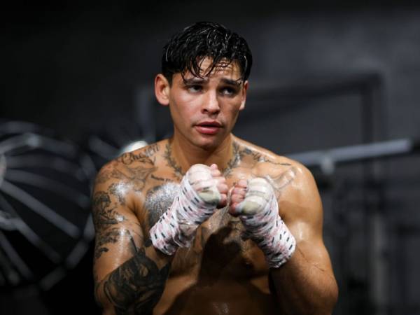 Ryan Garcia mengisyaratkan temuan negatif dalam sampel A miliknya disebabkan oleh Akar Ashwagandha, suplemen yang dibuat oleh Gaia Herbs.(Foto: ESPN)
