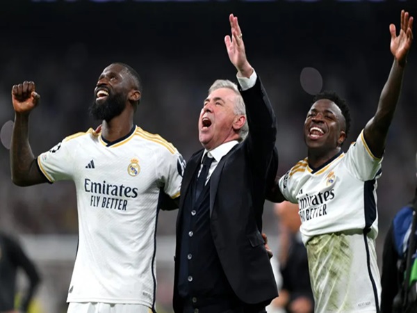 Carlo Ancelotti Tak Lupa Berikan Pujian untuk Florentino Perez