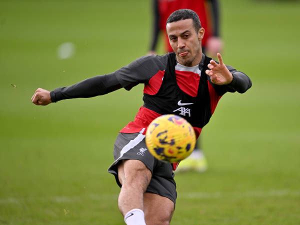 Setelah Empat Tahun, Thiago Alcantara Putuskan Tinggalkan Liverpool