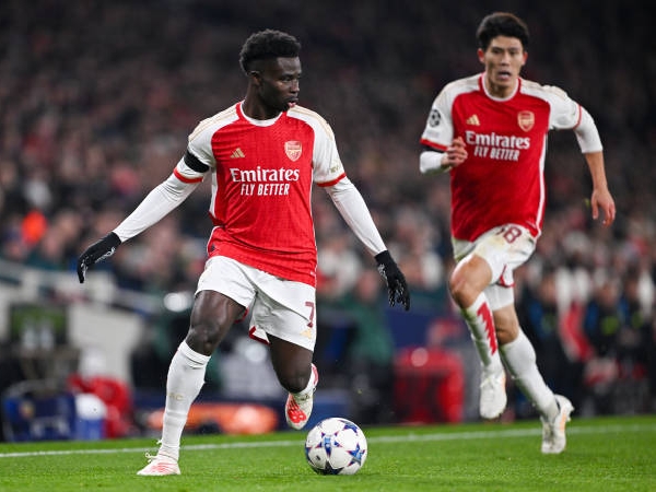 Dua pemain kunci Arsenal, Bukayo Saka dan Takehiro Tomiyasu
