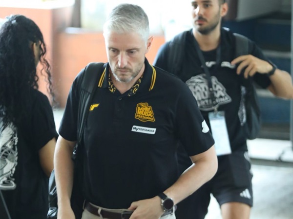 Youbel Sondakh Kembali Melatih Satria Muda Gantikan Manuel Garces