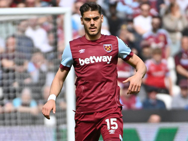 Konstantinos Mavropanos.