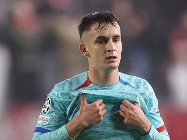 Barcelona Siap Mengandalkan Gelandang Jebolan La Masia