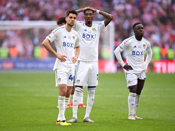 Gagal Promosi ke Premier League, Leeds United Jadi Bahan Candaan Bek MU