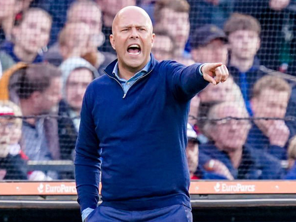 Rene Meulensteen Ingatkan Arne Slot: Tak Mudah Latih Liverpool!