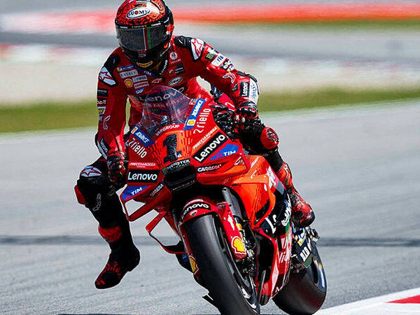 Francesco Bagnaia tak mau terus menerus kehilangan poin di Sprint Race.