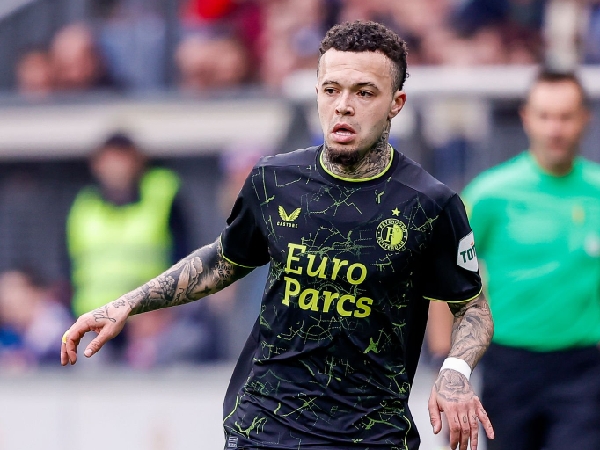 Arsenal mengidentifikasi bek kiri Feyenoord, Quilindschy Hartman