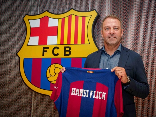 Hansi Flick Dapat Bayaran  Berapkah di Barcelona?
