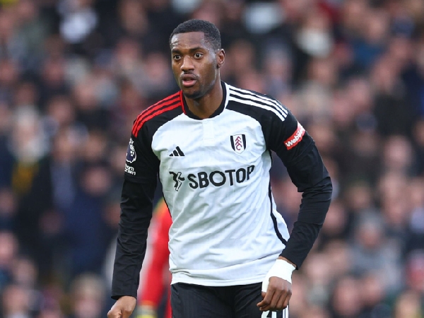Chelsea akan merampungkan transfer Tosin Adarabioyo dari Fulham