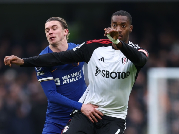 Tosin Adarabioyo akan bergabung dengan Chelsea