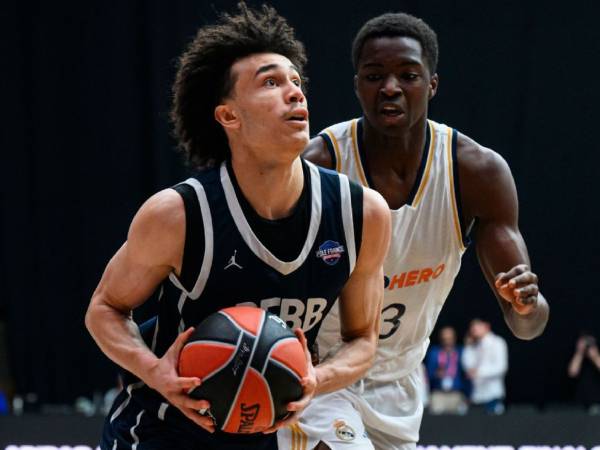 Nolan Traore menunjukkan bakatnya di kelompok usianya di Basketball Without Borders Global Camp NBA, Nike Hoop Summit dan Final Turnamen Adidas Next Generation. (Foto: ESPN)
