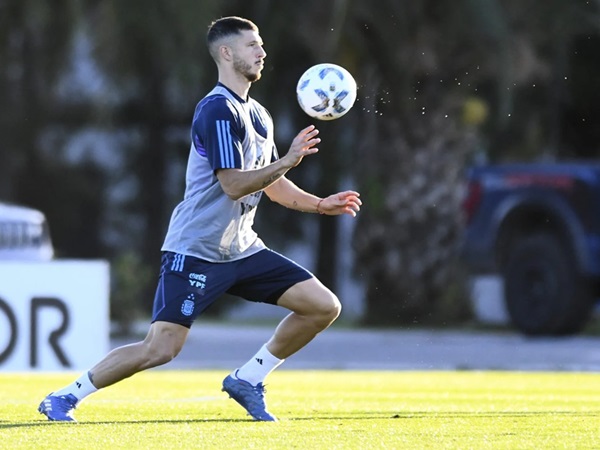 Barcelona Batalkan Niat Datangkan Guido Rodriguez