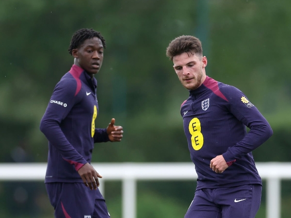 Kobbie Mainoo dan Declan Rice