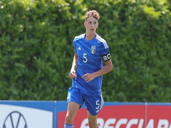 Barcelona Bakal Dapat Keuntungan dari Penjualan Bek Muda