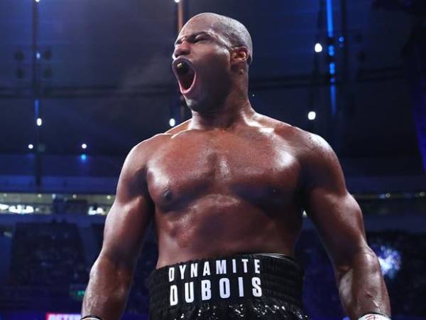 Daniel Dubois saat ini menguasai gelar juara interim kelas berat IBFsetelah mengalahkan Filip Hrgovic. (Foto: Matchroom Boxing)