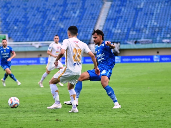 Bek kiri Persib, Rezaldi Hehanussa