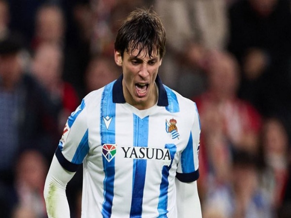 Defender incaran Atletico Madrid