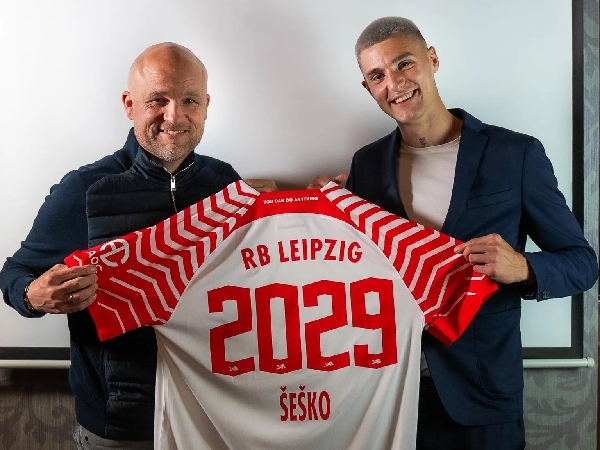 Benjamin Sesko memperpanjang kontraknya di RB Leipzig