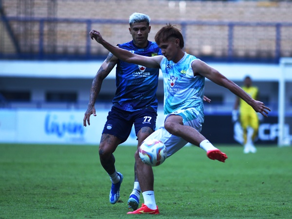 Bek kiri Persib, Rezaldi Hehanussa