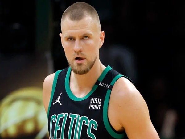 Kristaps Porzingis Tersedia untuk Final NBA Game 4