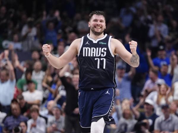 Bintang Mavericks Luka Doncic disebut bermain “ultra agresif” untuk memastikan kemenangan di Game 4 versus Celtics. (Foto: AP)