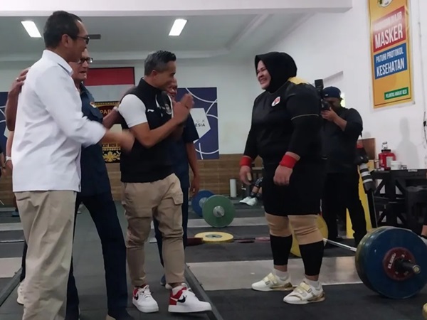 Tim Angkat Besi Indonesia Akan Berangkat Lebih Cepat ke Paris