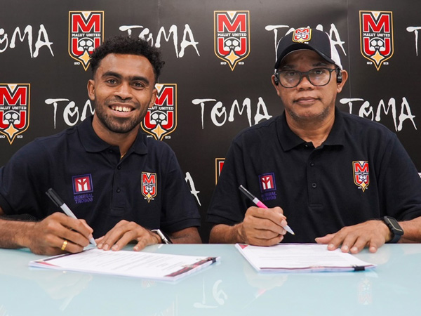 Yakob Sayuri dan saudaranya Yance Sayuri resmi gabung Malut United FC