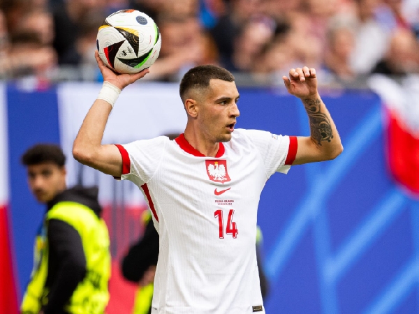 Juventus mengincar bek Arsenal, Jakub Kiwior