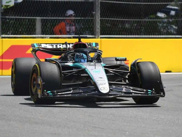 Ralf Schumacher nilai Mercedes masih belum percaya 100 persen pada George Russell.