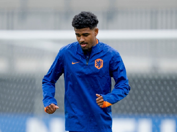 Aston Villa akan mendapatkan bek Chelsea, Ian Maatsen