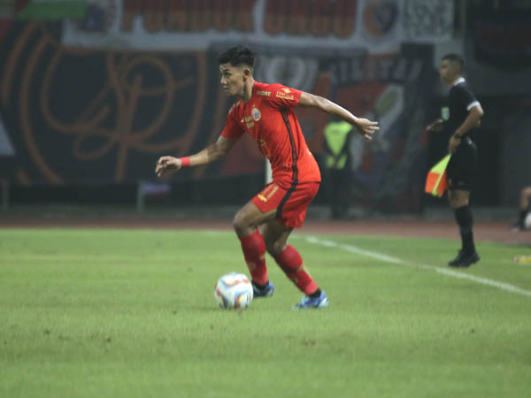 Bek sayap Persija Jakarta, Firza Andika