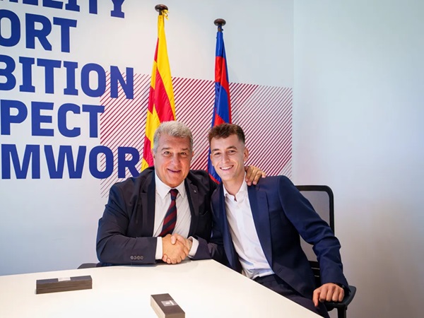 Barcelona Mengonfirmasi Perpanjang Kontrak Marc Casado