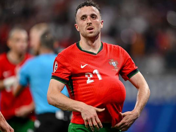 Selebrasi Golnya Gagal, Diogo Jota Beri Kabar Bahagia di Media Sosial