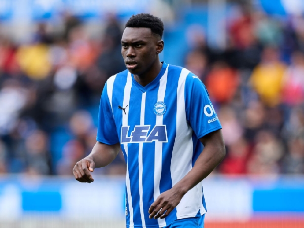Chelsea mengincar striker Atletico Madrid, Samu Omorodion