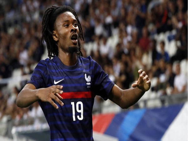 Khephren Thuram dilaporkan sudah sepakat untuk pindah ke Juventus pada bursa transfer musim panas tahun ini / via AFP