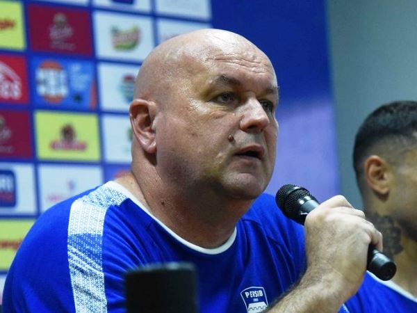 Pelatih Persib, Bojan Hodak