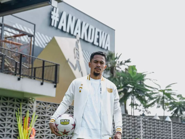 Reva Adi Utama resmi gabung Dewa United FC